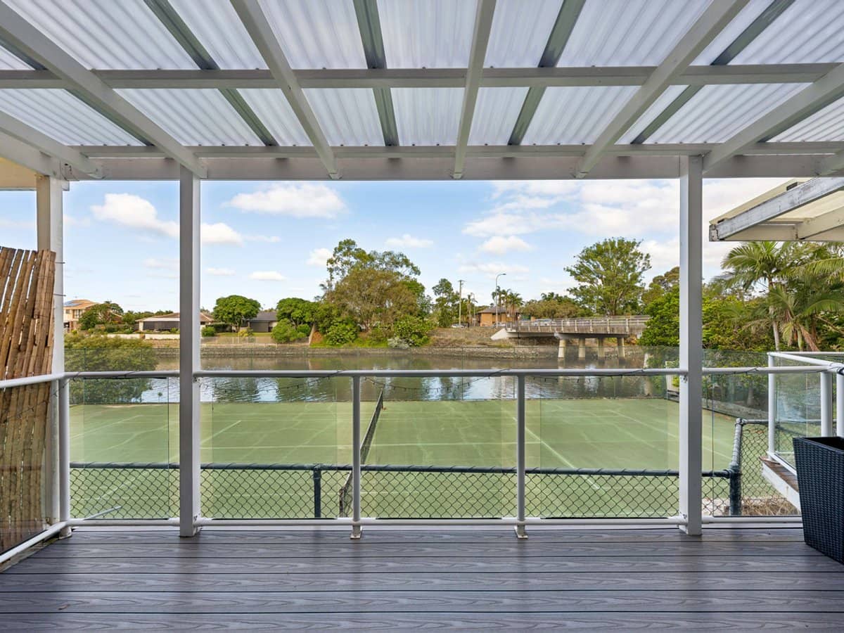 300 Cottesloe Drive, MERMAID WATERS - Thumbnail 14