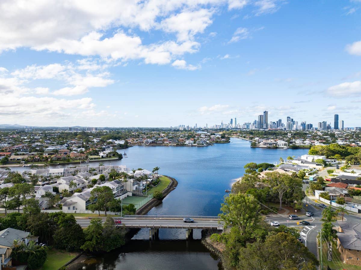 300 Cottesloe Drive, MERMAID WATERS - Thumbnail 19