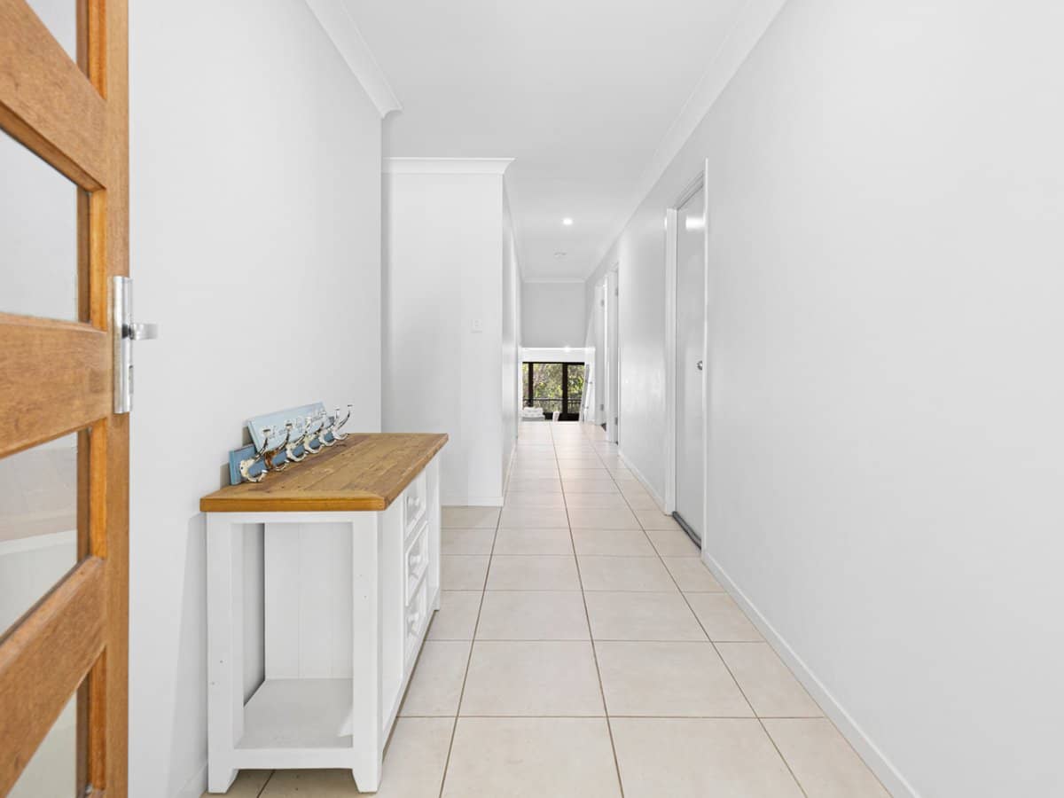 31 Castlereagh Close, PACIFIC PINES - Thumbnail 5