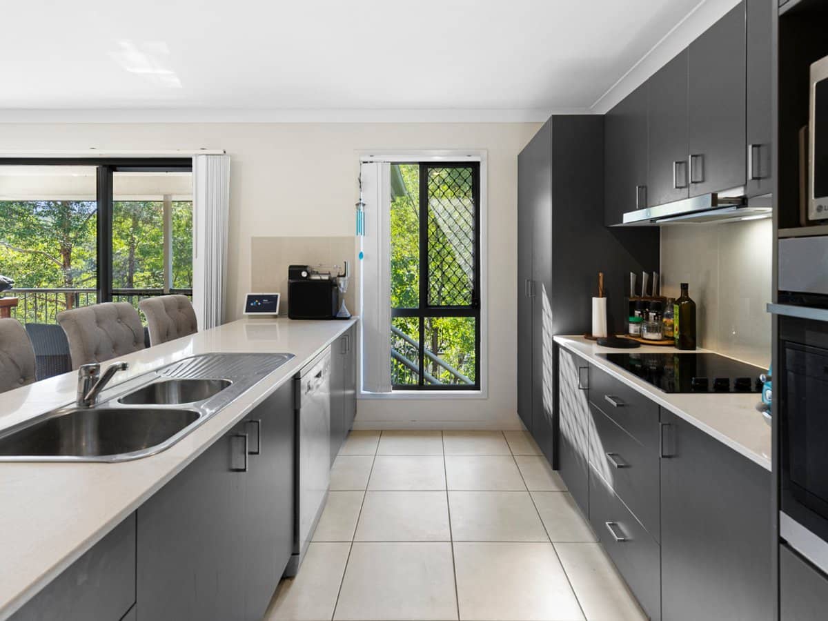 31 Castlereagh Close, PACIFIC PINES - Thumbnail 10