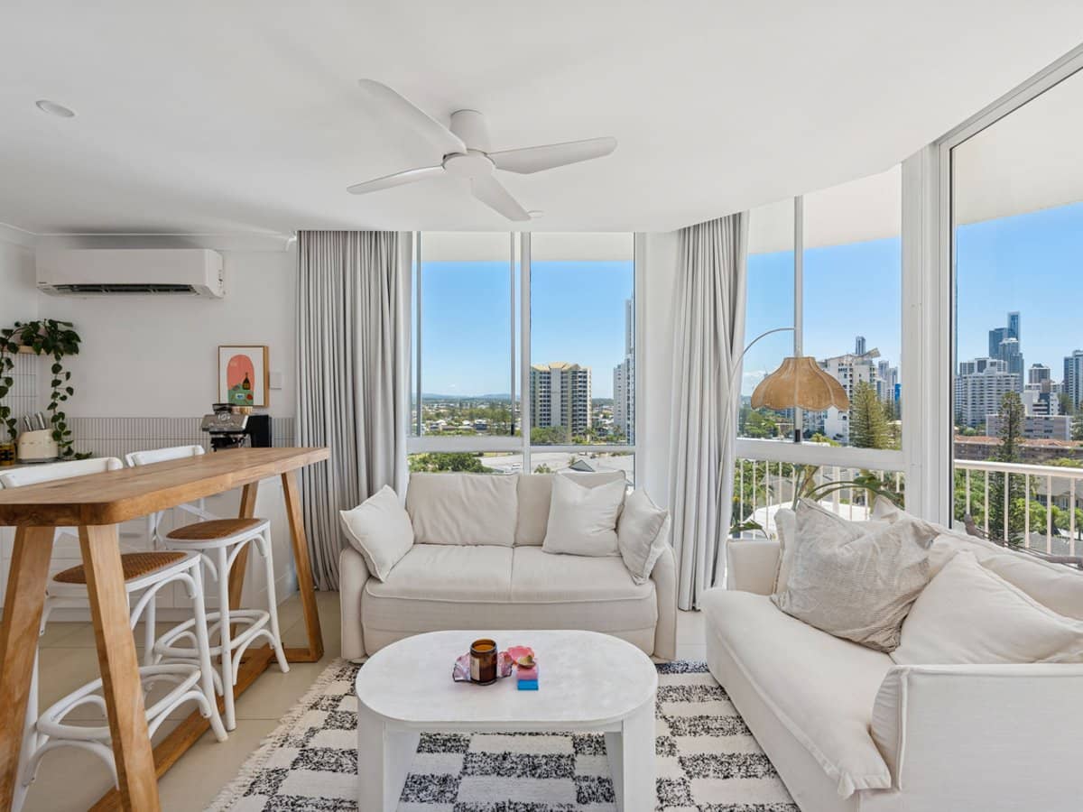 210 Surf Parade, SURFERS PARADISE - Thumbnail 5