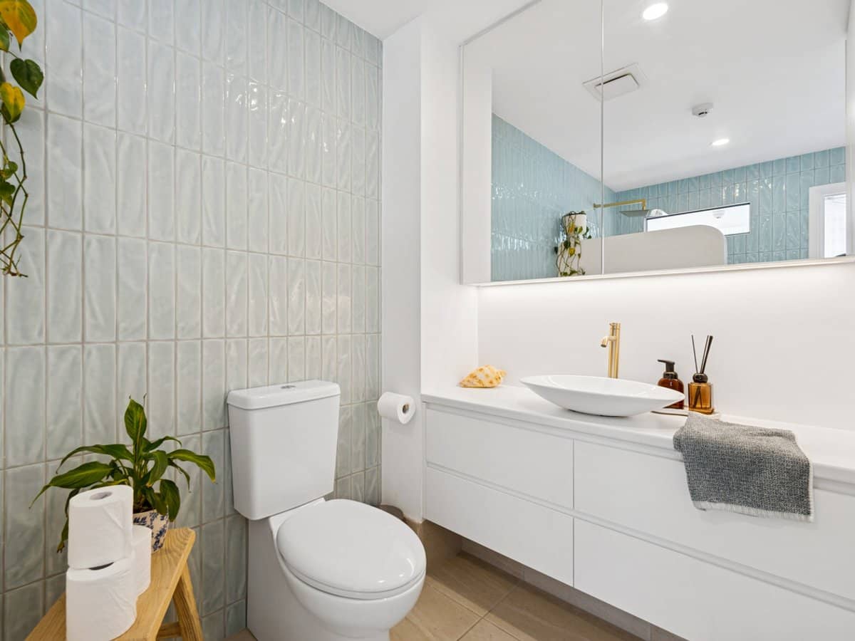 210 Surf Parade, SURFERS PARADISE - Thumbnail 7