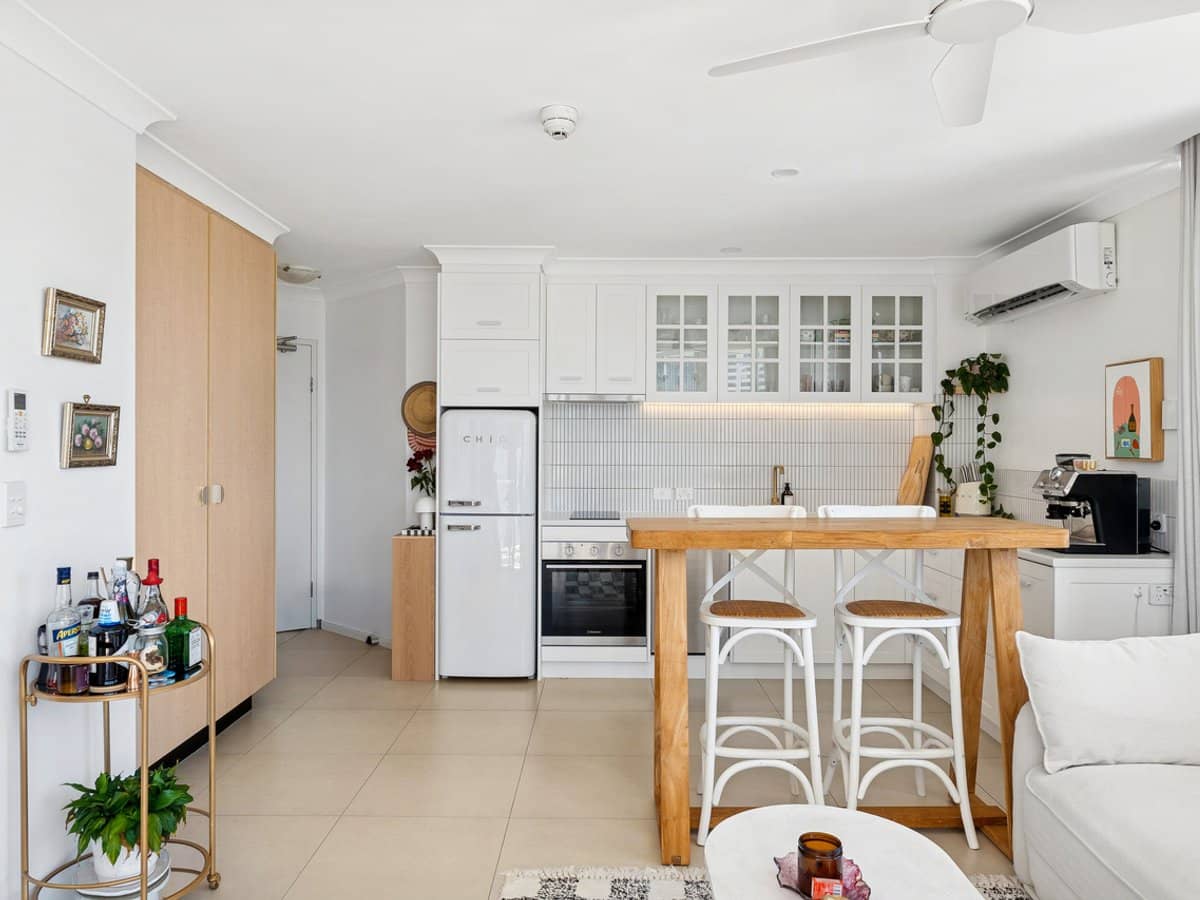 210 Surf Parade, SURFERS PARADISE - Thumbnail 16