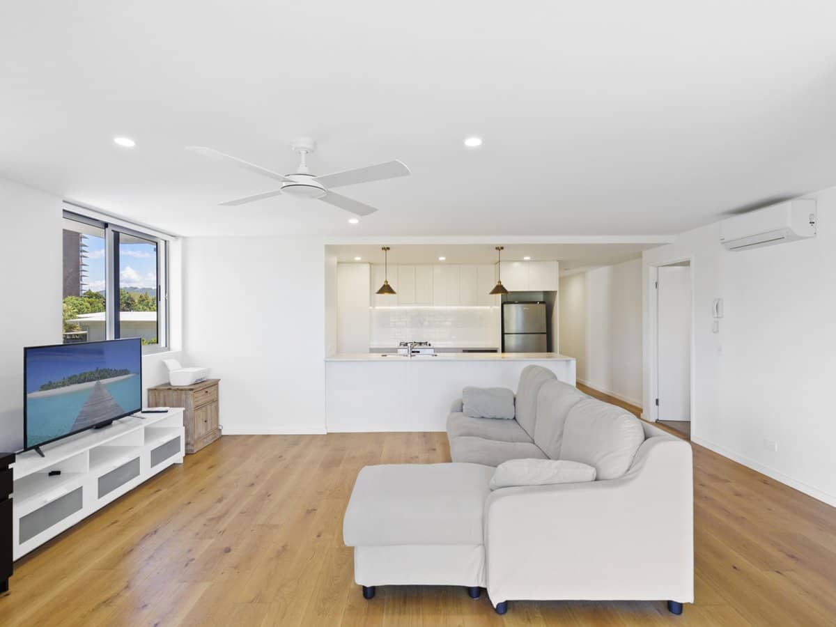 4212/61 Investigator Drive, ROBINA - Thumbnail 5