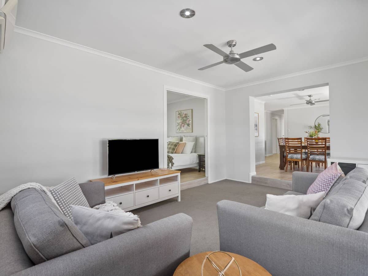 50 Robert Stanley Drive, MOUNT WARREN PARK - Thumbnail 6