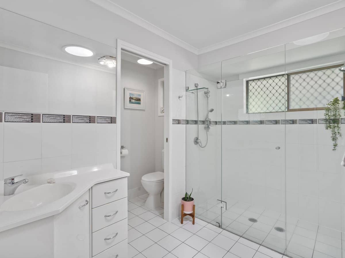 50 Robert Stanley Drive, MOUNT WARREN PARK - Thumbnail 18