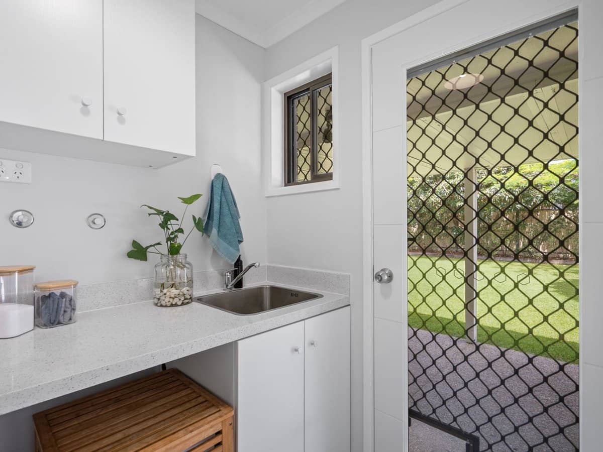 50 Robert Stanley Drive, MOUNT WARREN PARK - Thumbnail 19