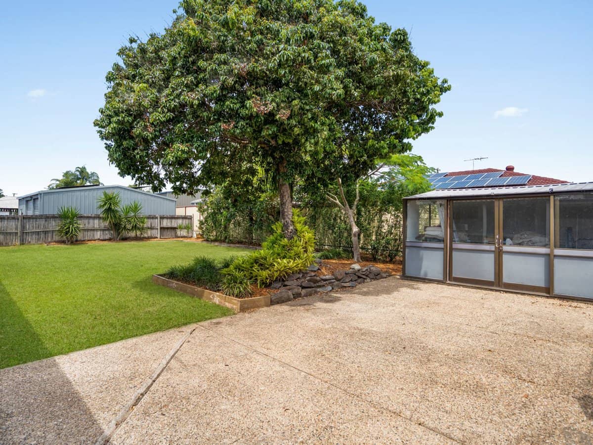 50 Robert Stanley Drive, MOUNT WARREN PARK - Thumbnail 21