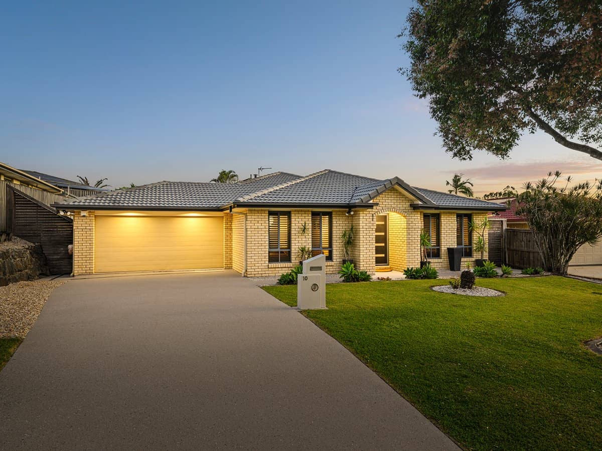 10 Govett Street, PACIFIC PINES - Thumbnail 2