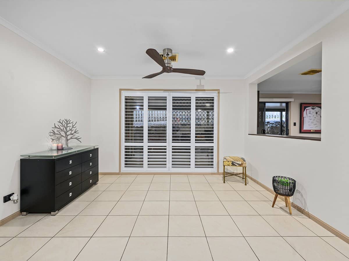 10 Govett Street, PACIFIC PINES - Thumbnail 12