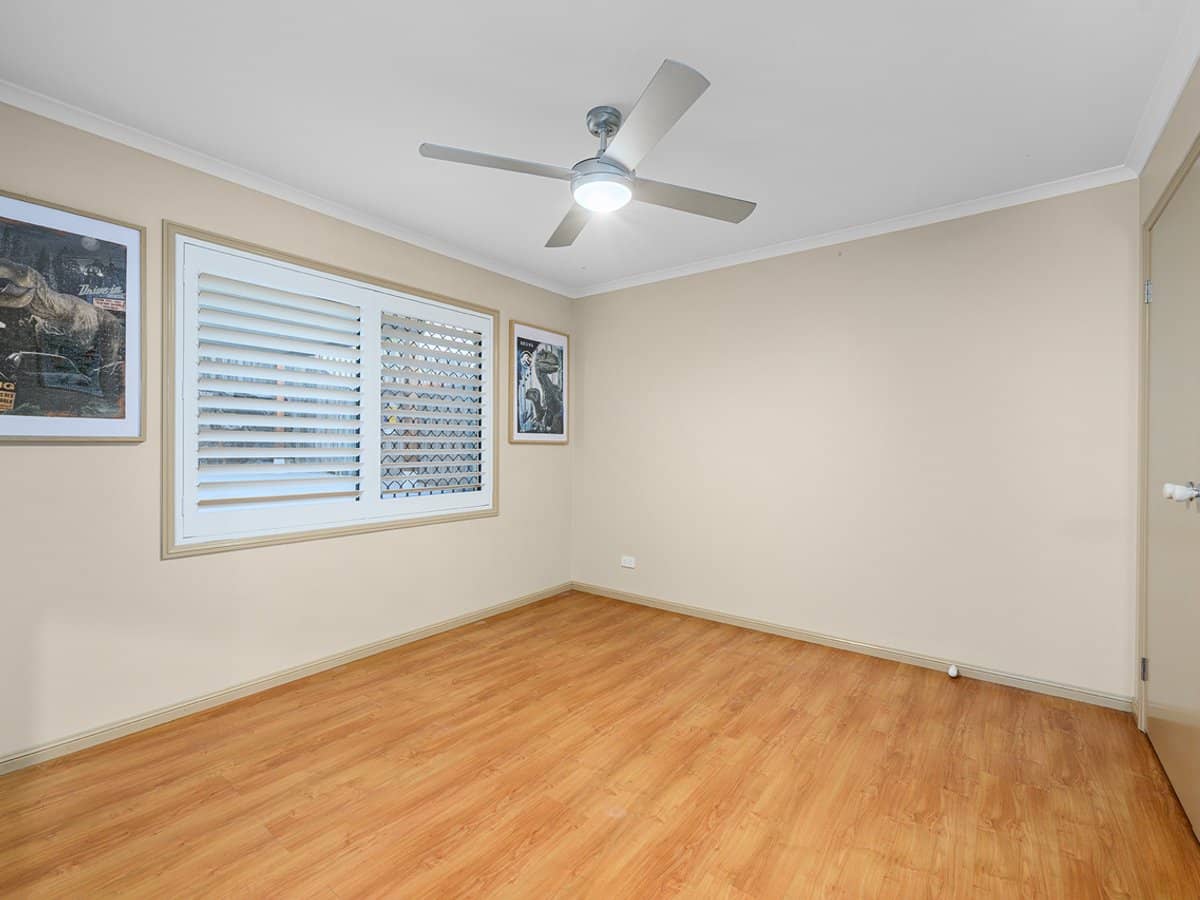 10 Govett Street, PACIFIC PINES - Thumbnail 18