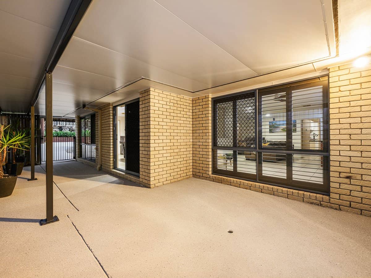 10 Govett Street, PACIFIC PINES - Thumbnail 27