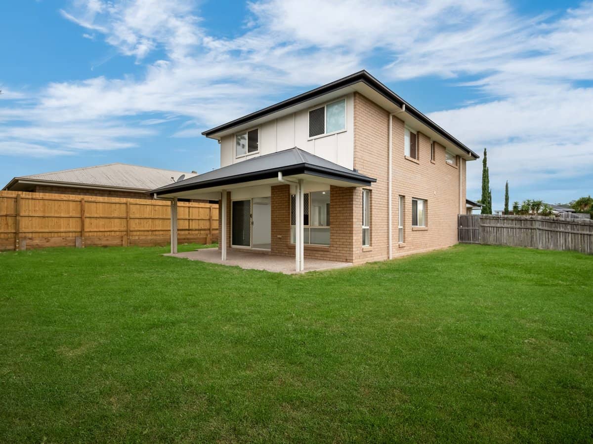 25 Milbrook Crescent, PIMPAMA - Thumbnail 3