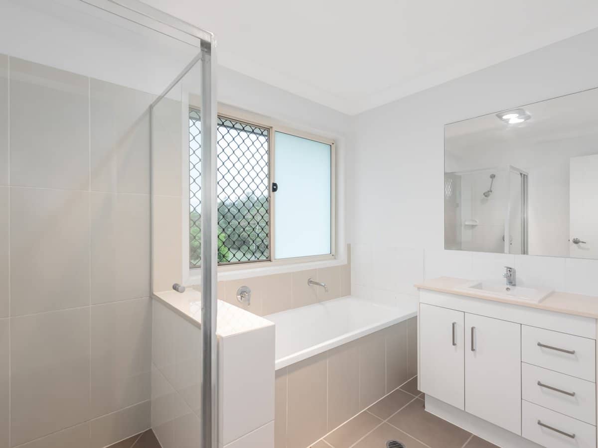 25 Milbrook Crescent, PIMPAMA - Thumbnail 21