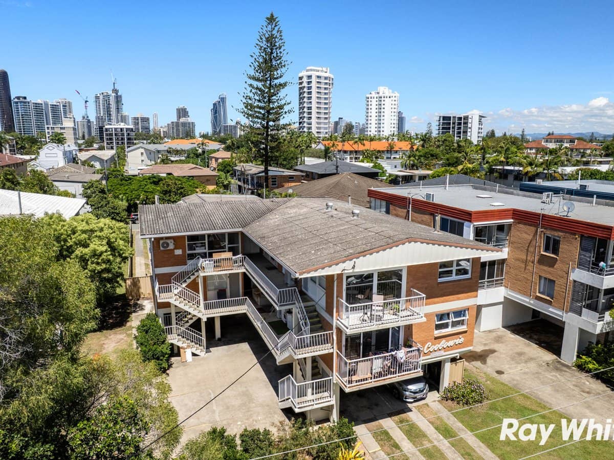 25 Watson Esplanade, Surfers Paradise - Thumbnail 2