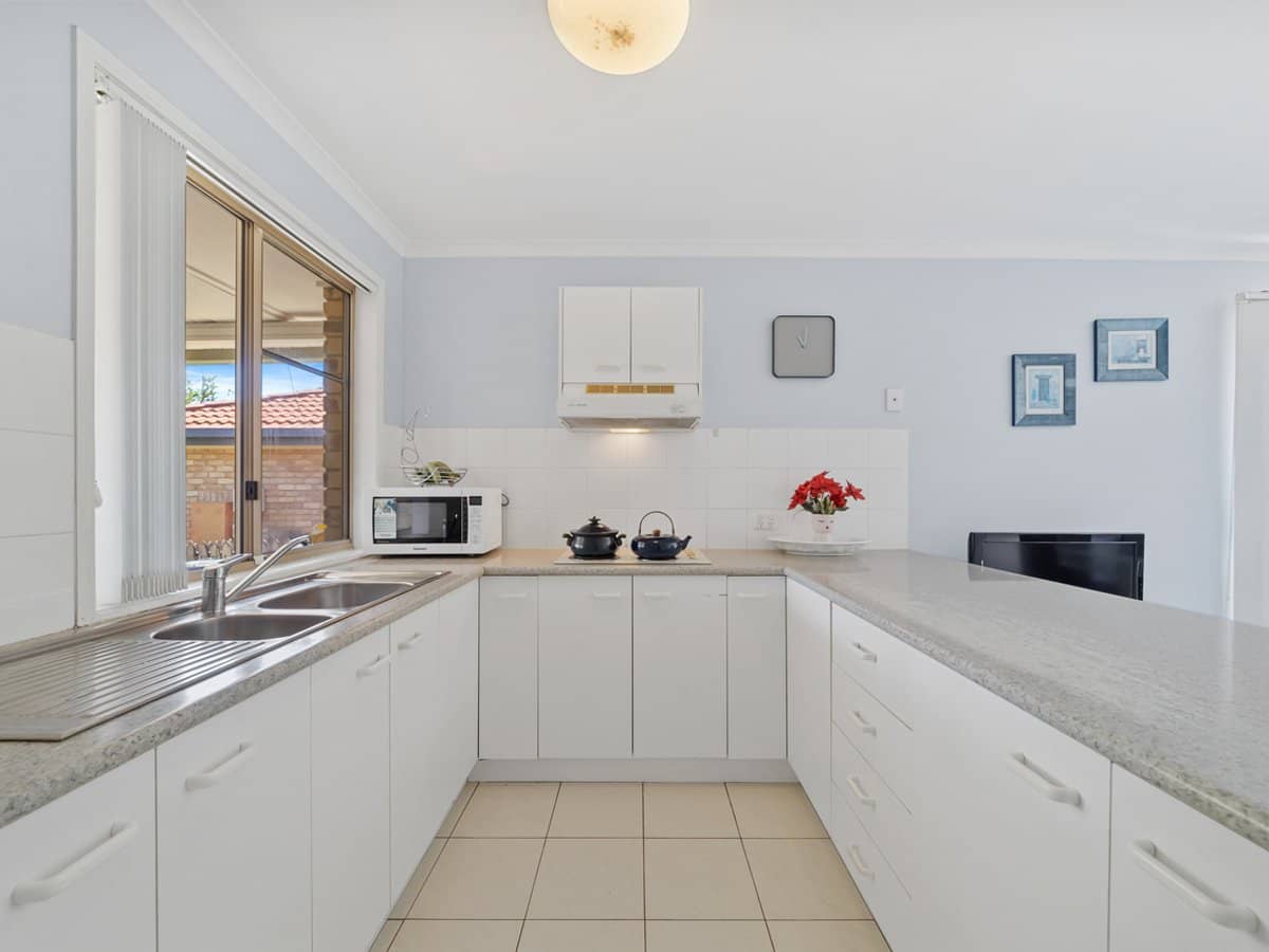 15 Lucy Drive, EDENS LANDING - Thumbnail 7