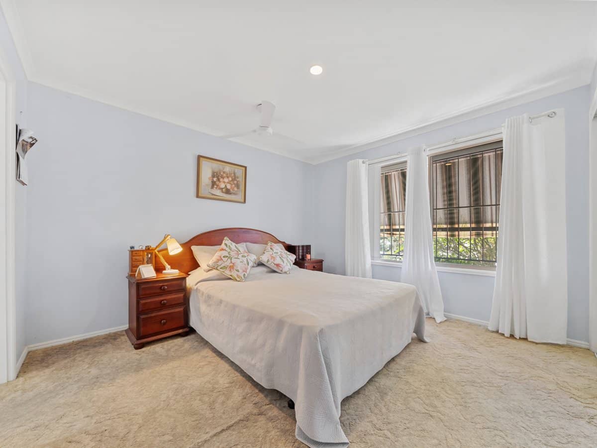 15 Lucy Drive, EDENS LANDING - Thumbnail 8