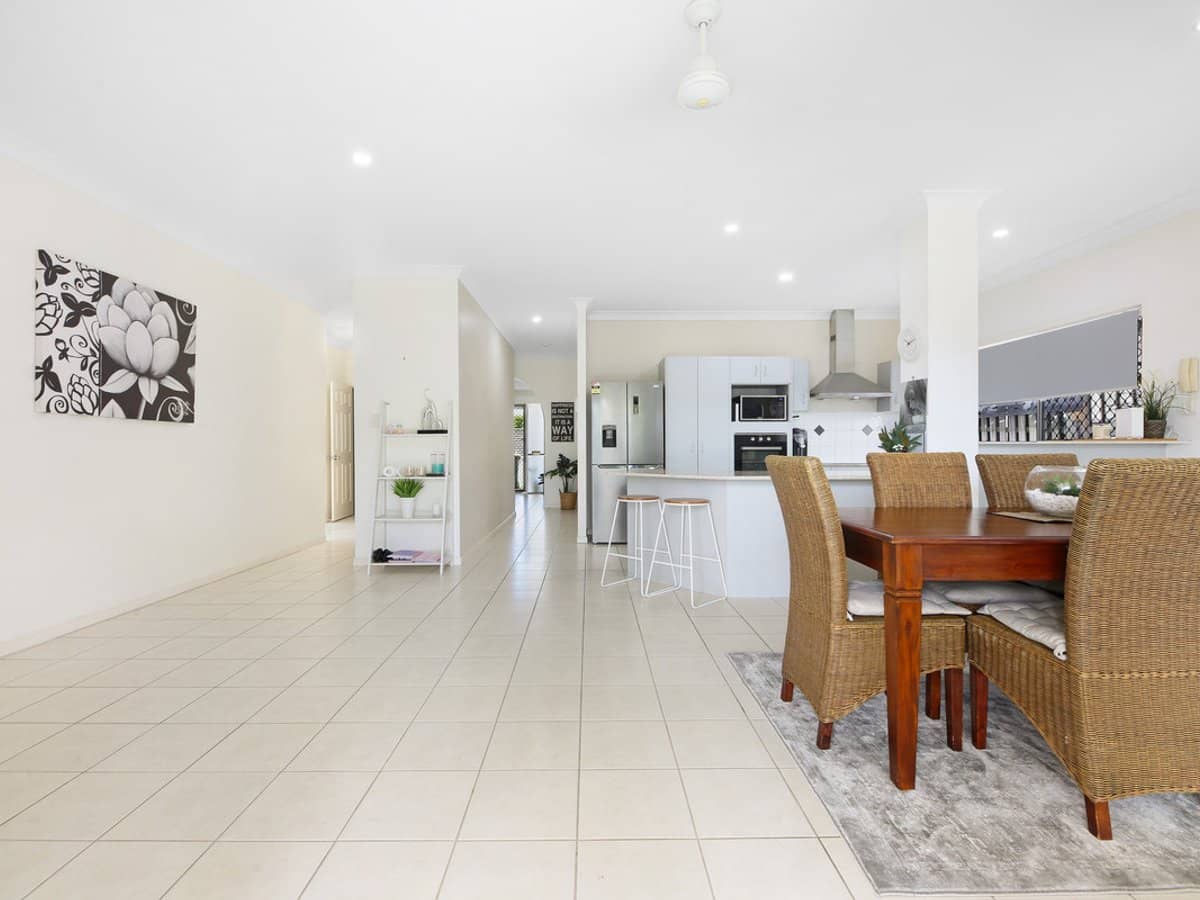 5 Palma Crescent, Varsity Lakes - Thumbnail 9