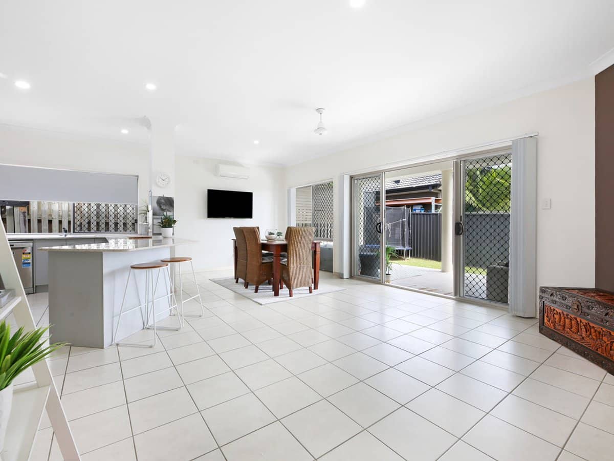 5 Palma Crescent, Varsity Lakes - Thumbnail 11