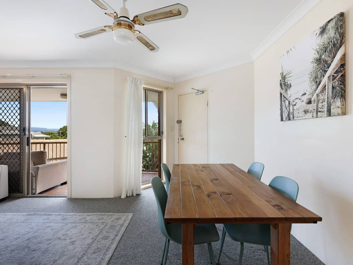 2 Stephens Street, BURLEIGH HEADS - Thumbnail 3