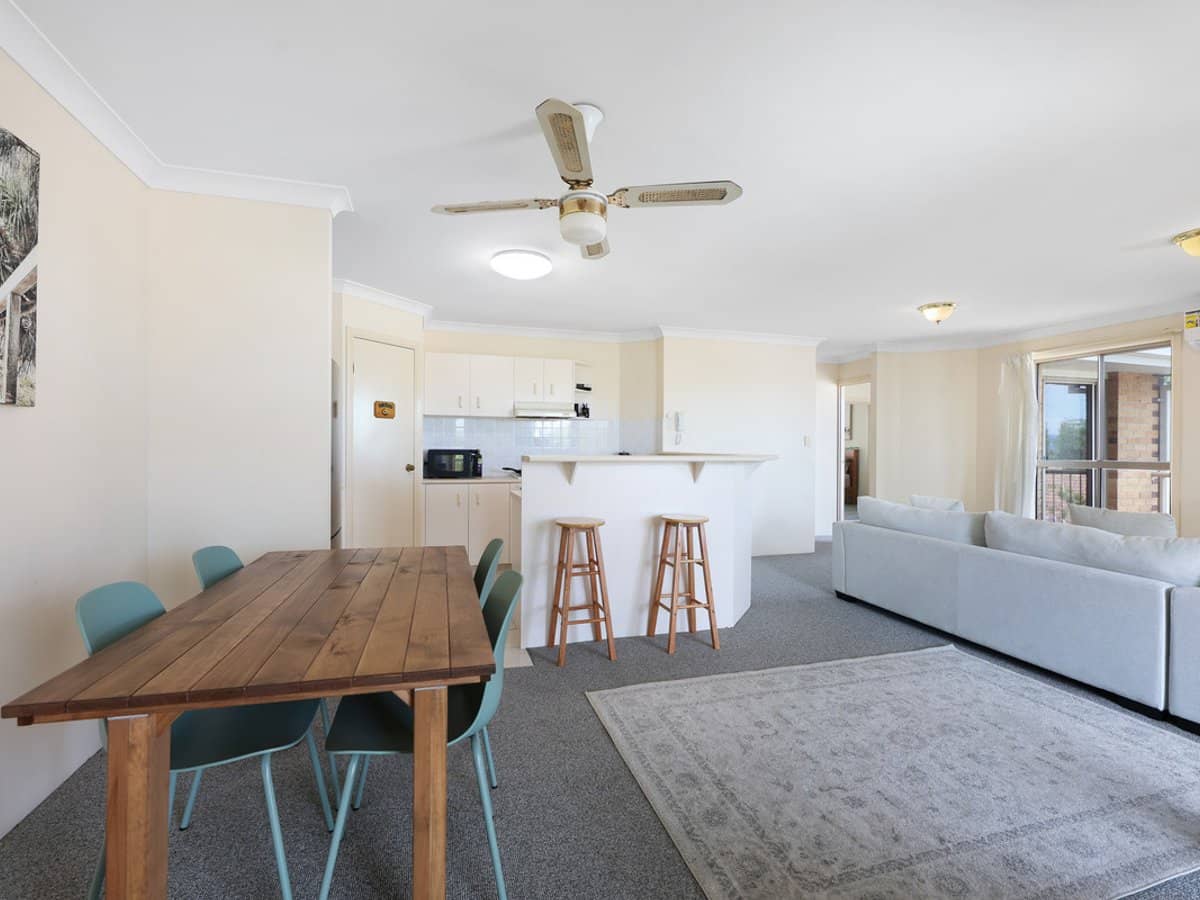 2 Stephens Street, BURLEIGH HEADS - Thumbnail 4