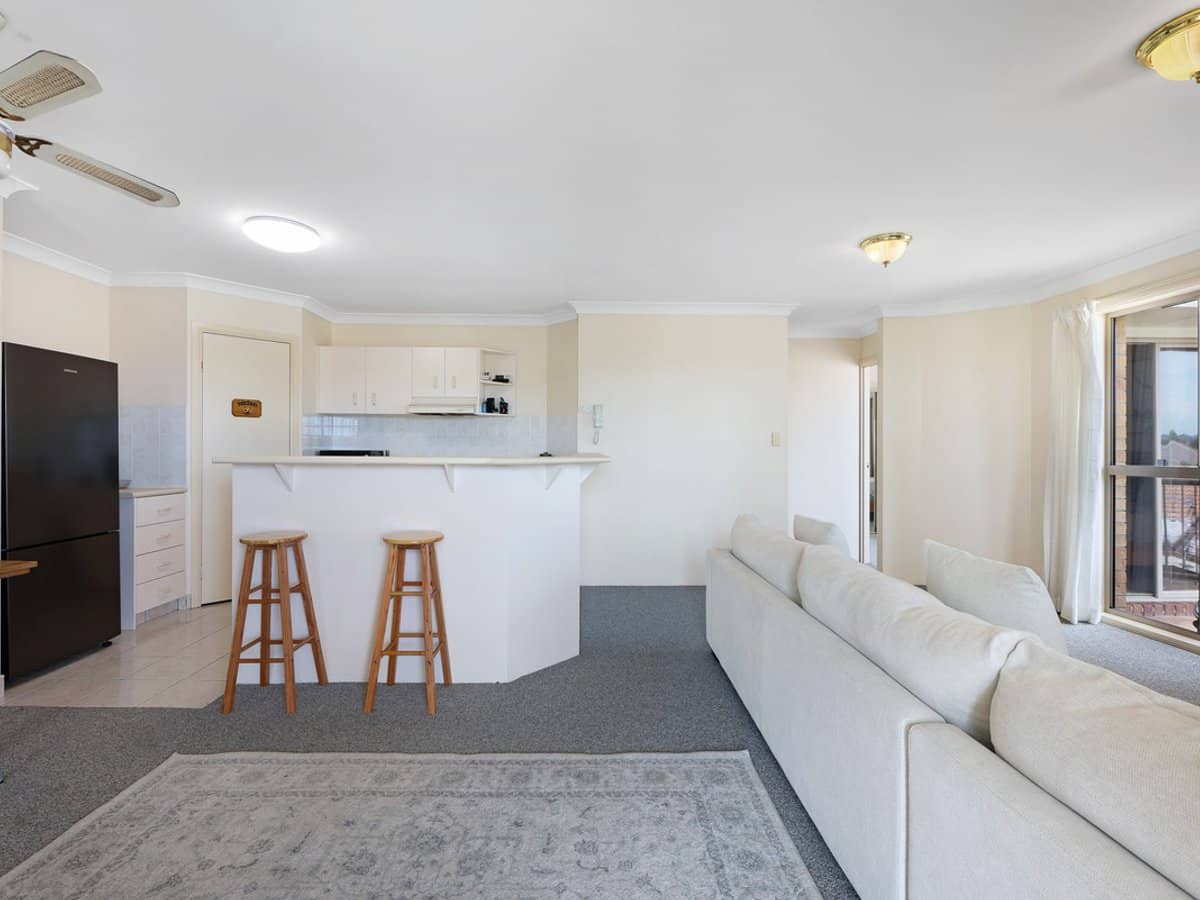 2 Stephens Street, BURLEIGH HEADS - Thumbnail 6