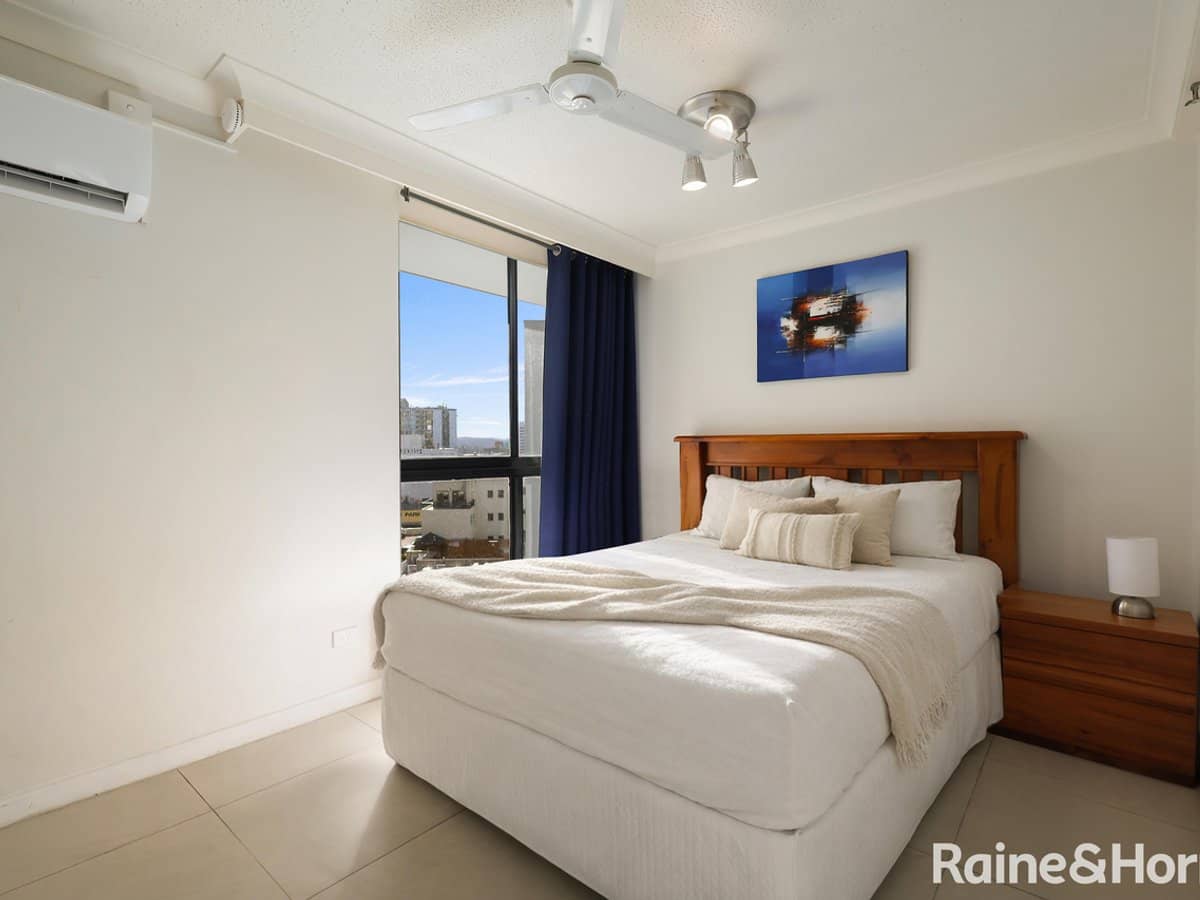 18 Hanlan Street, SURFERS PARADISE - Thumbnail 8