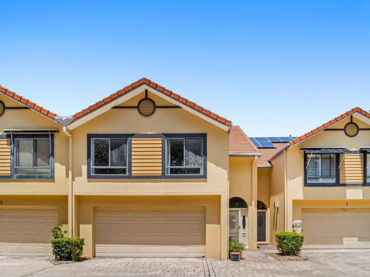 125 Santa Cruz Boulevard, CLEAR ISLAND WATERS - Thumbnail 14