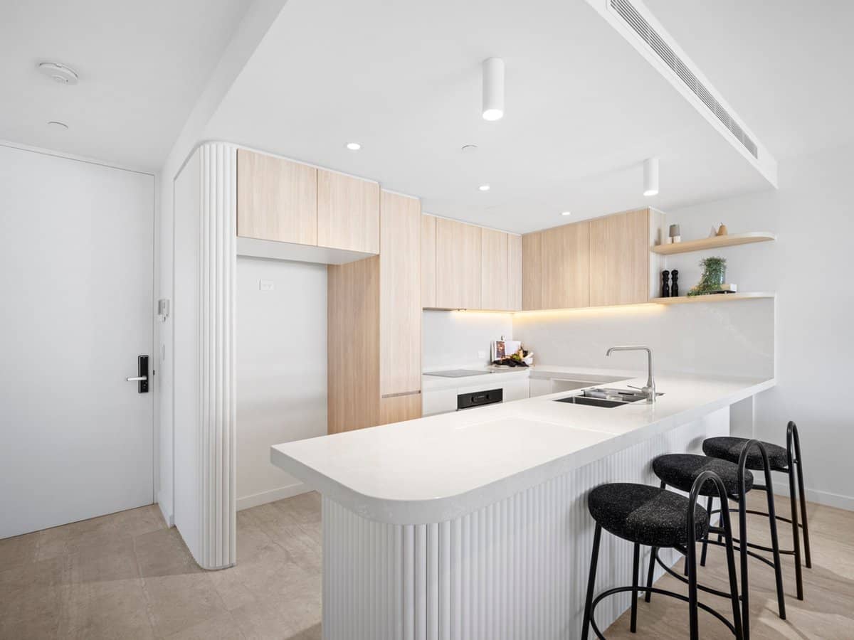 321 Golden Four Drive, TUGUN - Thumbnail 10