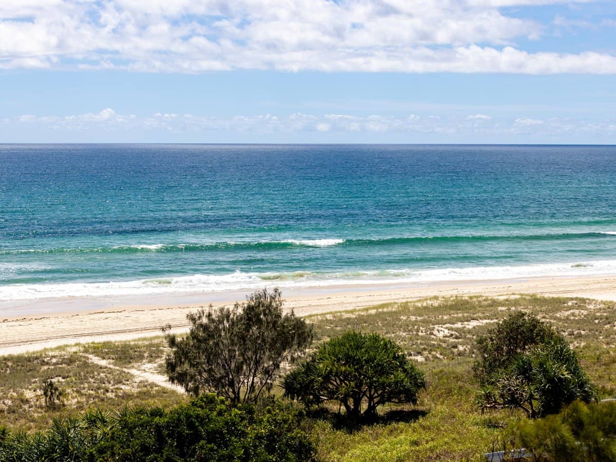 321 Golden Four Drive, TUGUN - Thumbnail 14