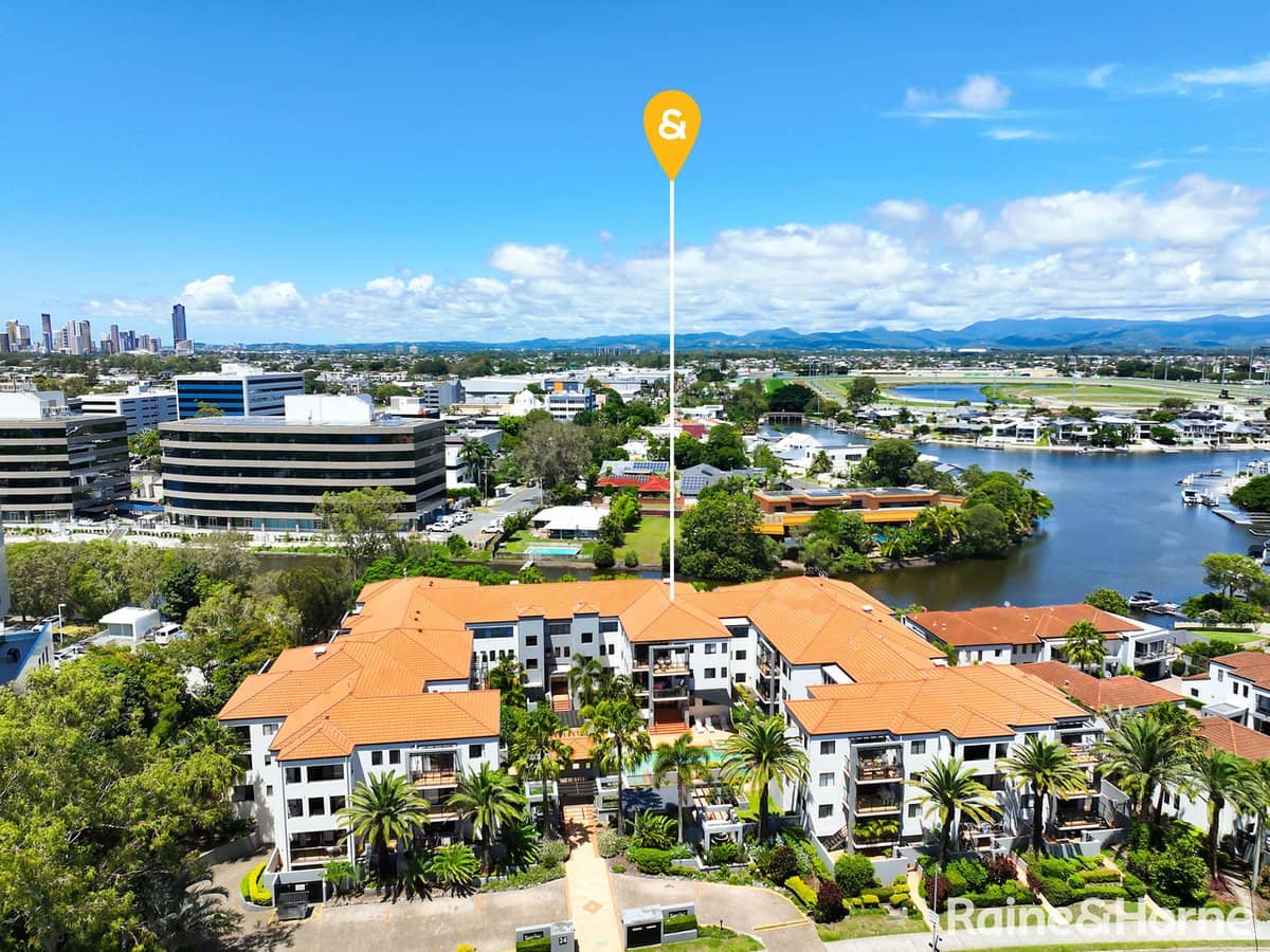 24 Slatyer Avenue, BUNDALL - Thumbnail 1