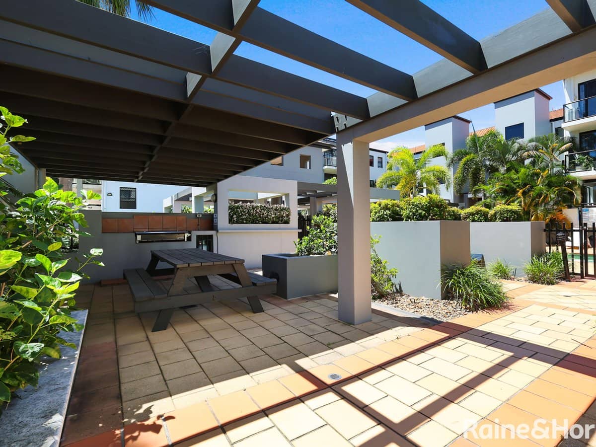 24 Slatyer Avenue, BUNDALL - Thumbnail 10