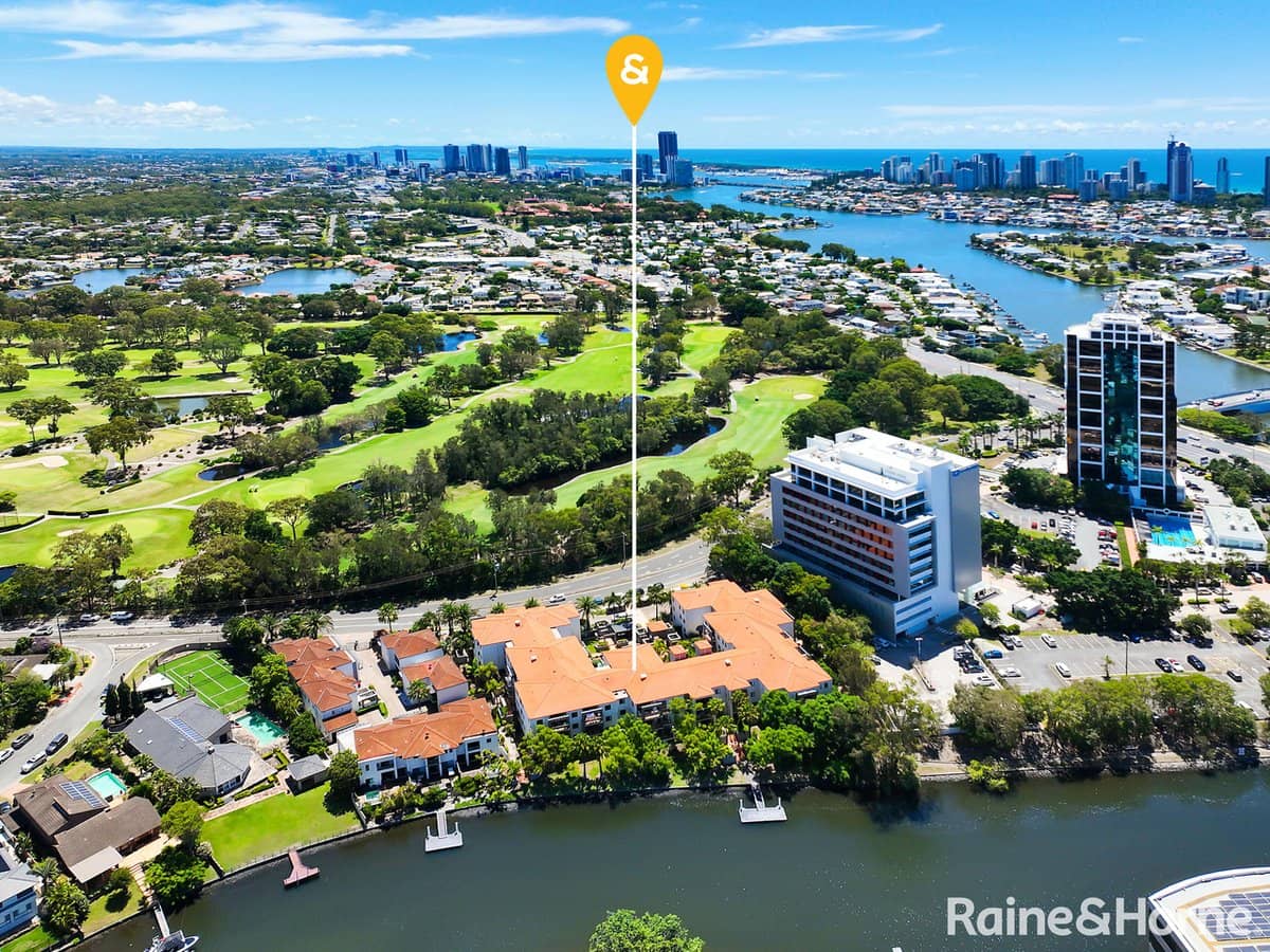 24 Slatyer Avenue, BUNDALL - Thumbnail 13