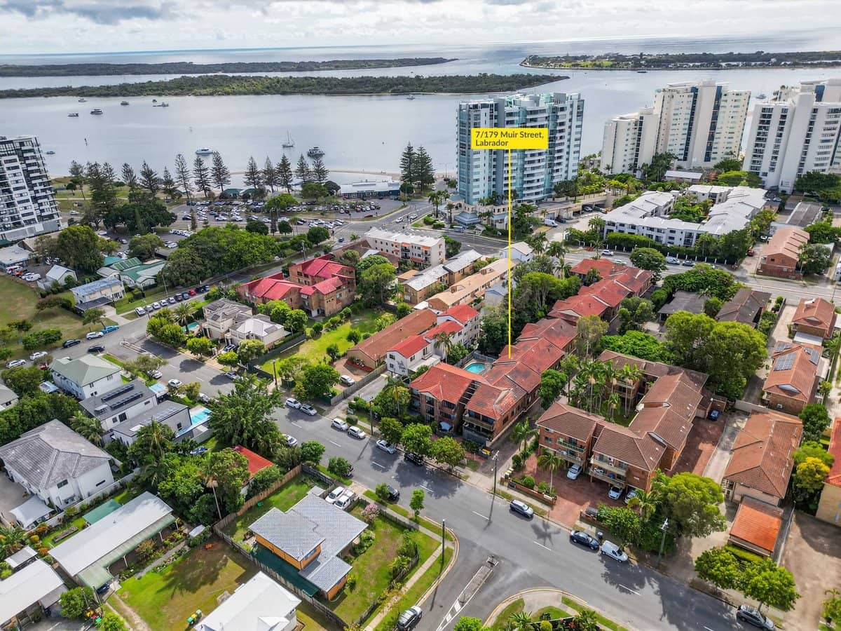 179 Muir Street, Labrador - Thumbnail 1