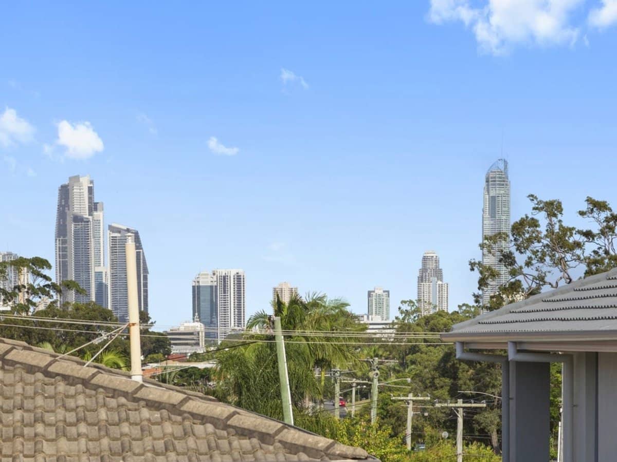 222 Benowa Road, BENOWA - Thumbnail 9