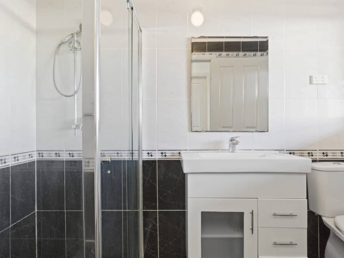 222 Benowa Road, BENOWA - Thumbnail 13