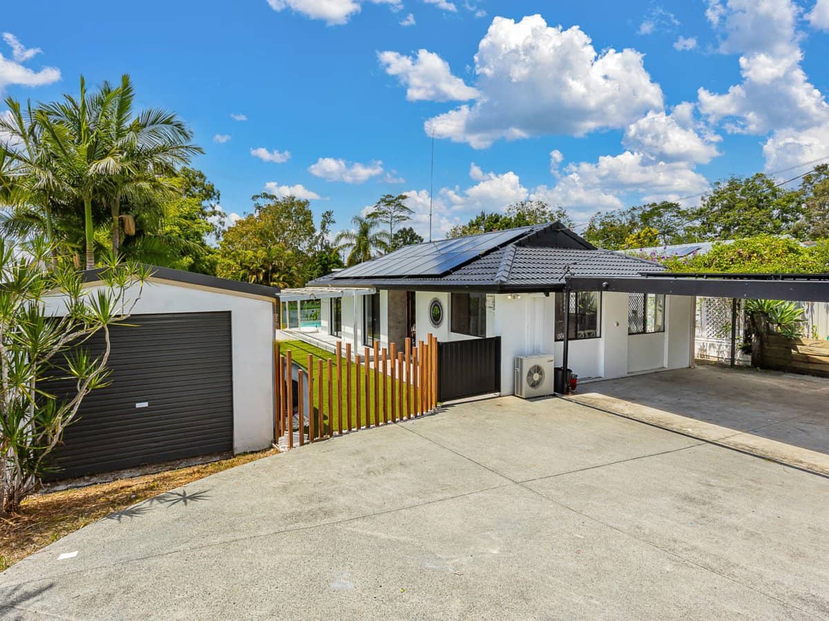 11 Chippewa Circuit, MUDGEERABA - Thumbnail 1