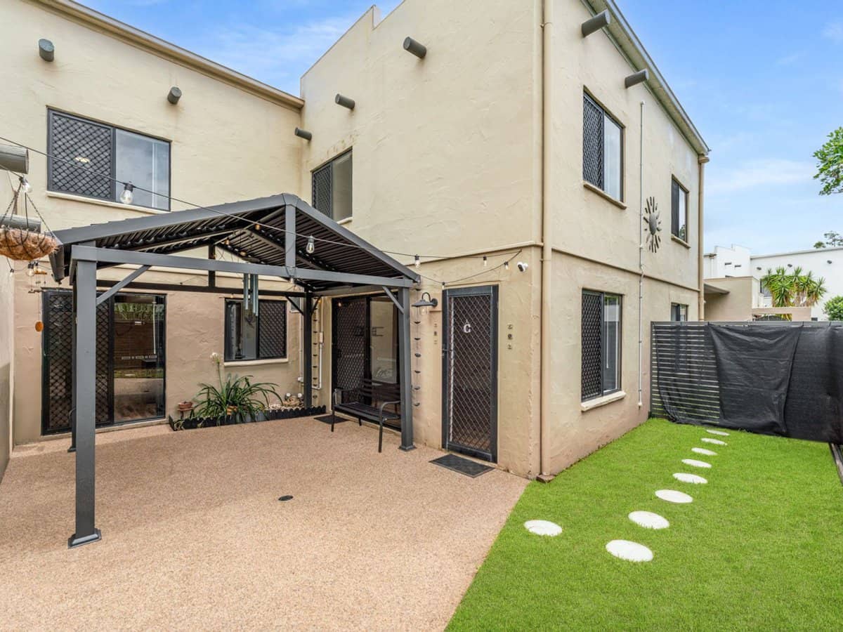 61 Harburg Drive, Beenleigh - Thumbnail 1