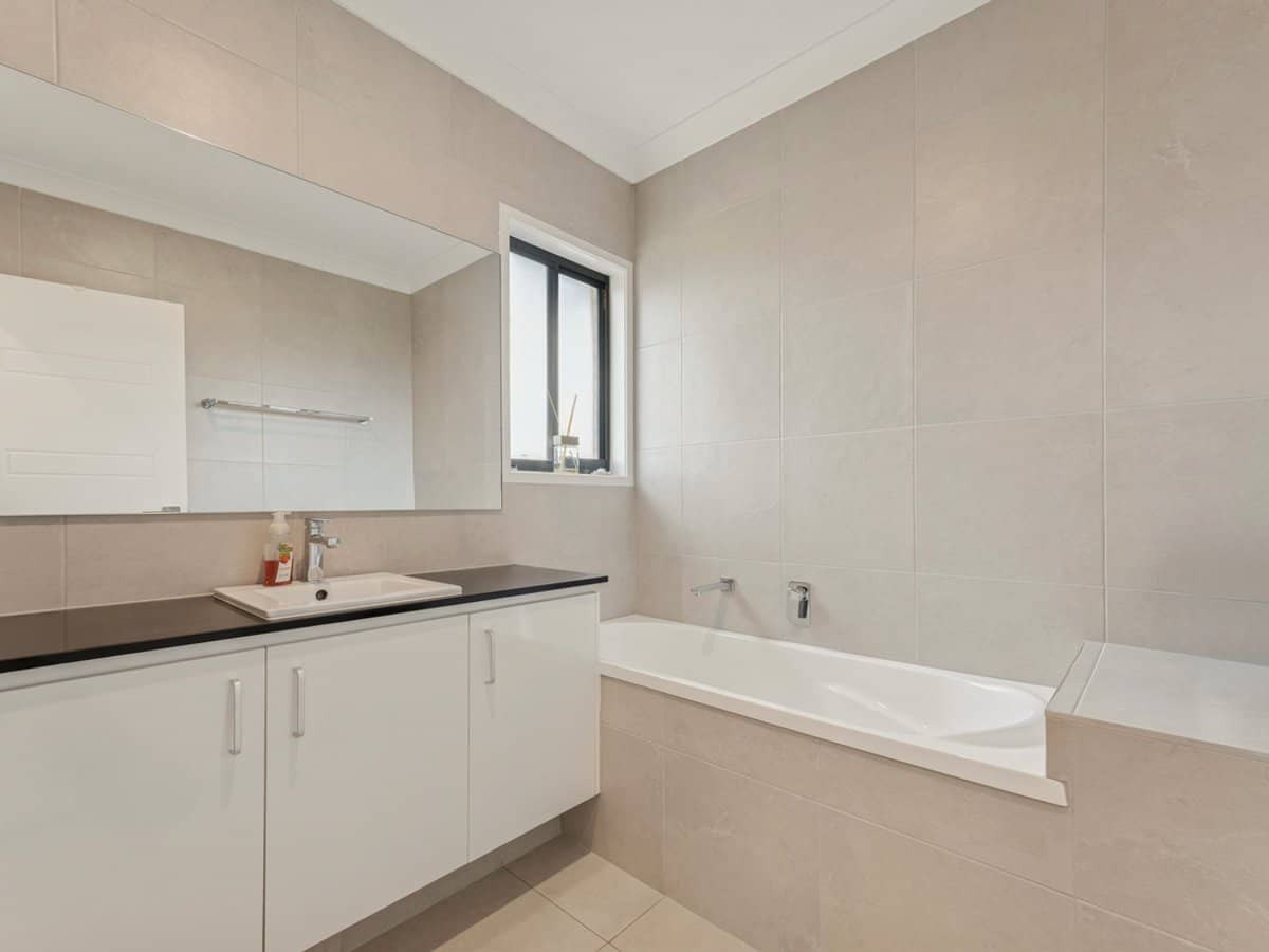 23 Gillian Drive, Coomera - Thumbnail 16