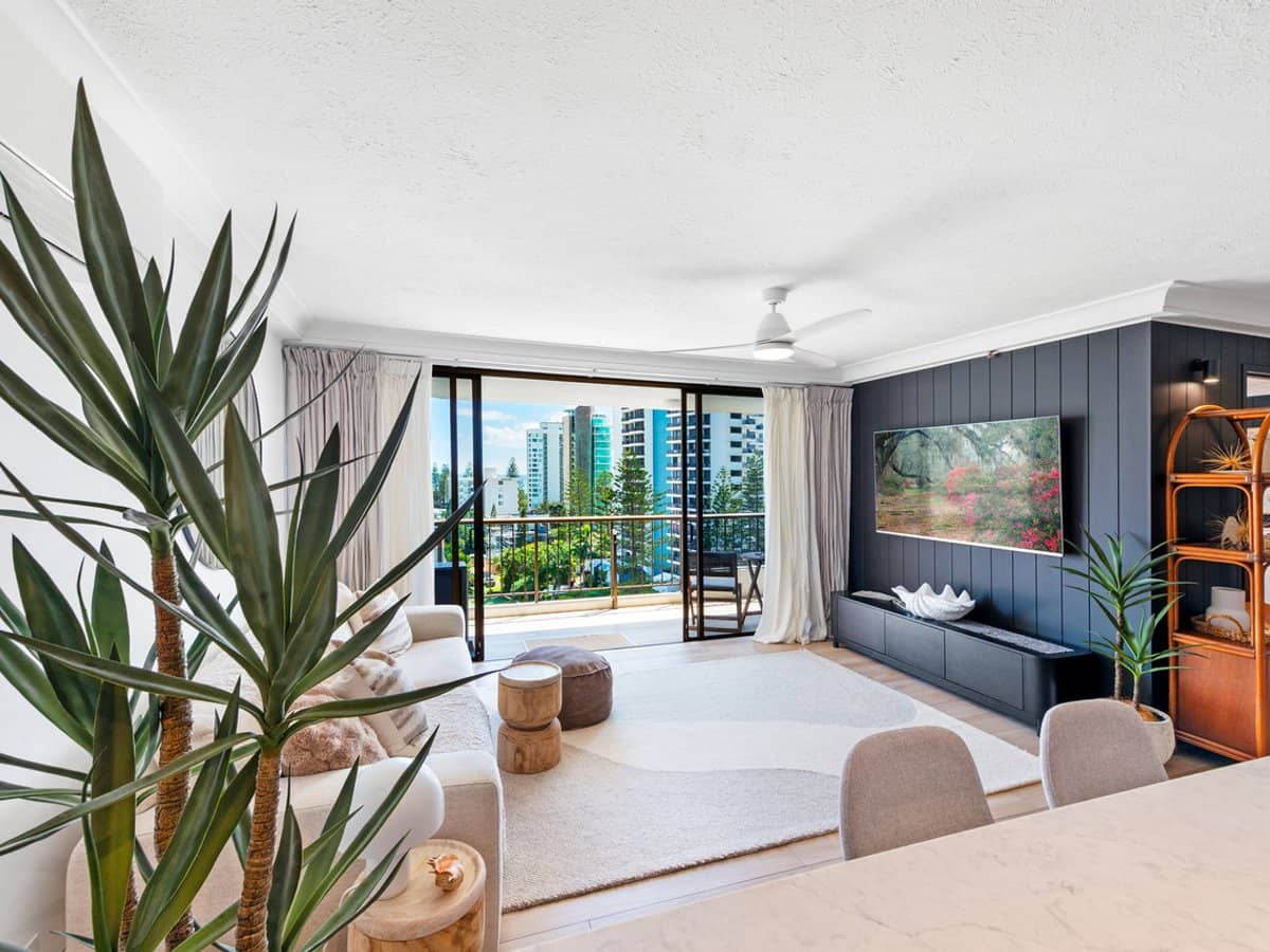 5 Enderley Avenue, SURFERS PARADISE - Thumbnail 2