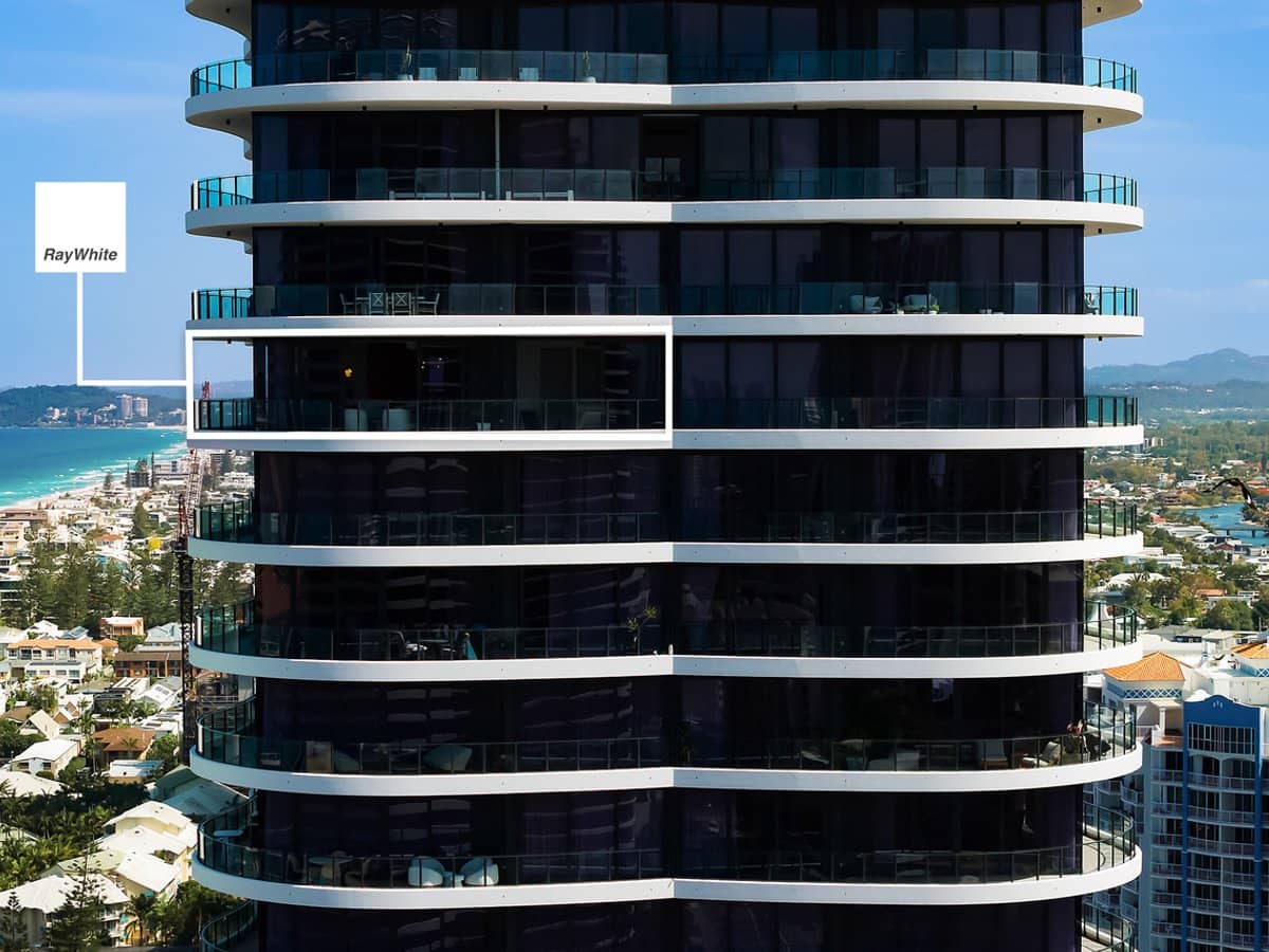 33 Surf Parade, BROADBEACH - Thumbnail 6