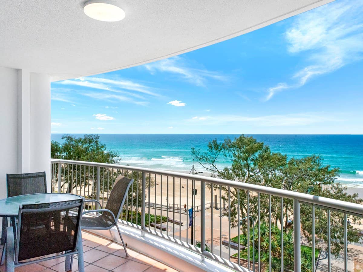 2 View Avenue, Surfers Paradise - Thumbnail 3