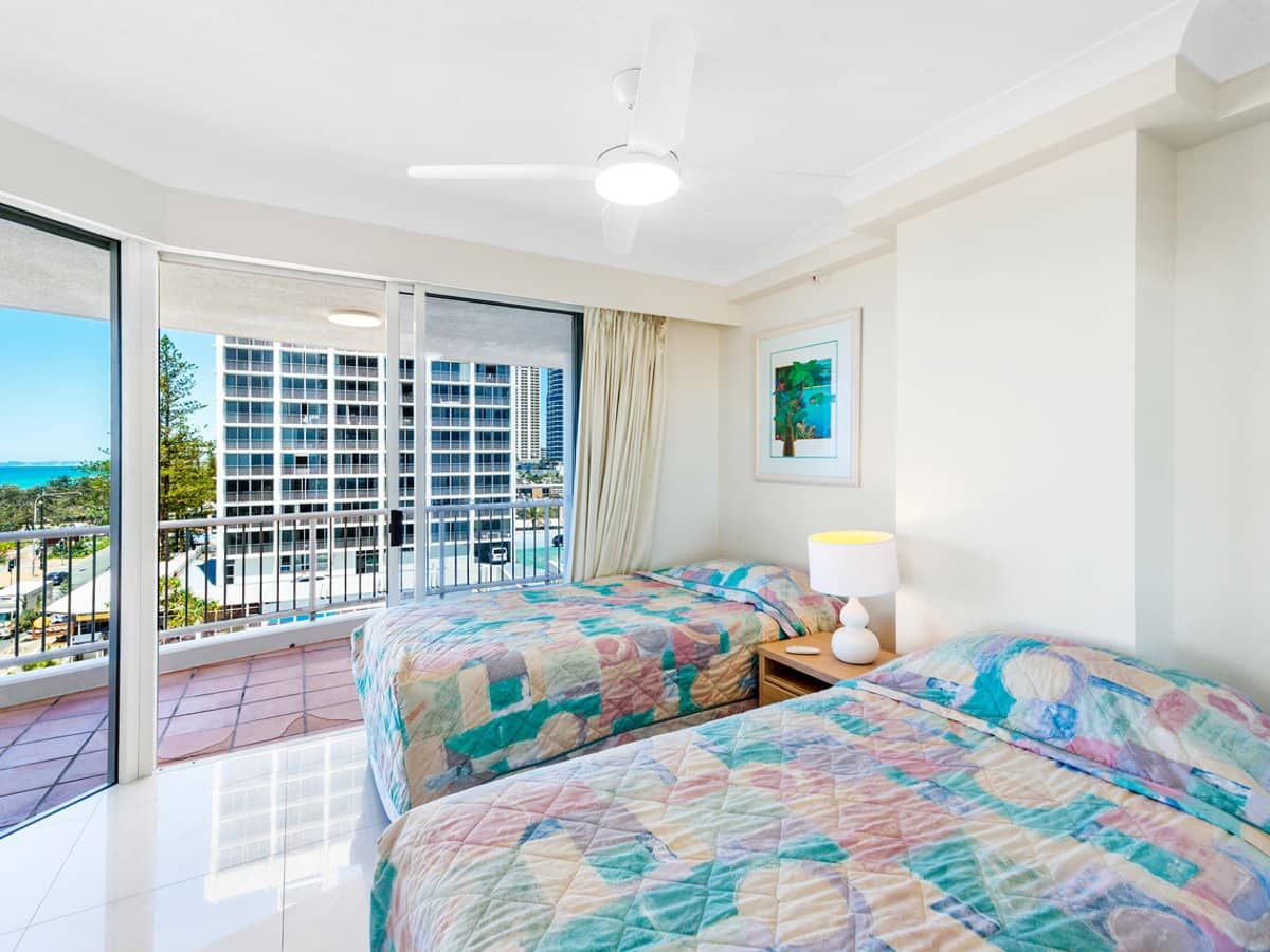 2 View Avenue, Surfers Paradise - Thumbnail 10