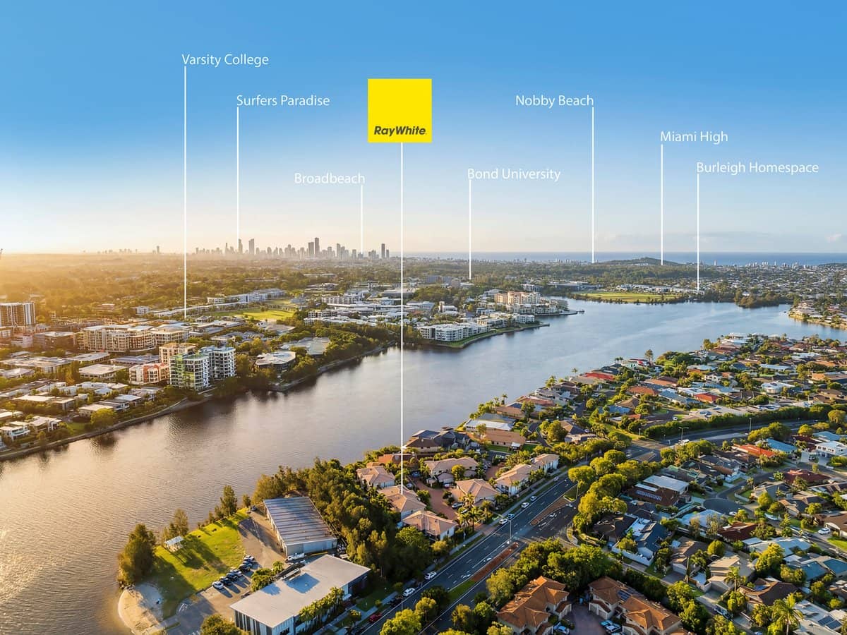 323 Christine Avenue, VARSITY LAKES - Thumbnail 2