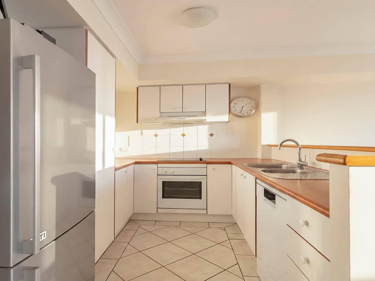 323 Christine Avenue, VARSITY LAKES - Thumbnail 10