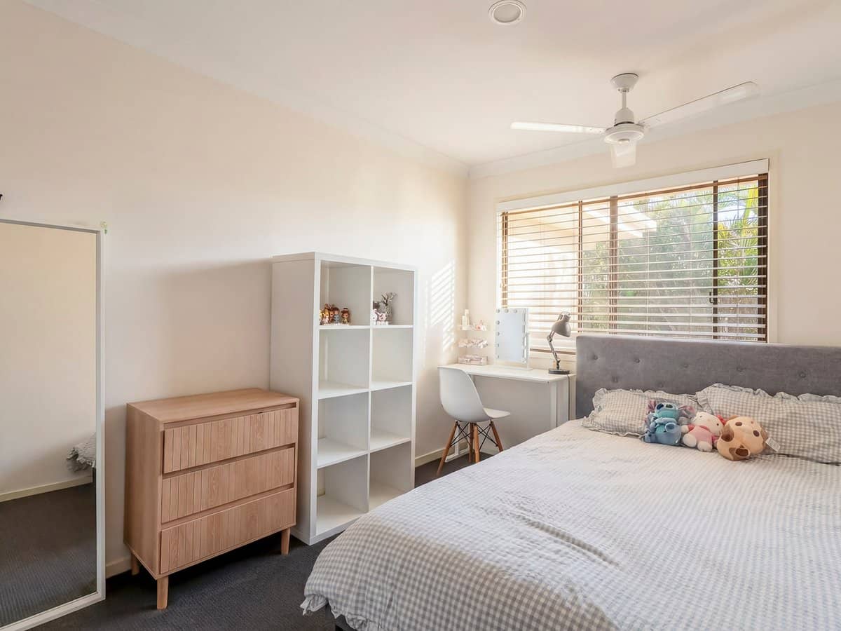 323 Christine Avenue, VARSITY LAKES - Thumbnail 13