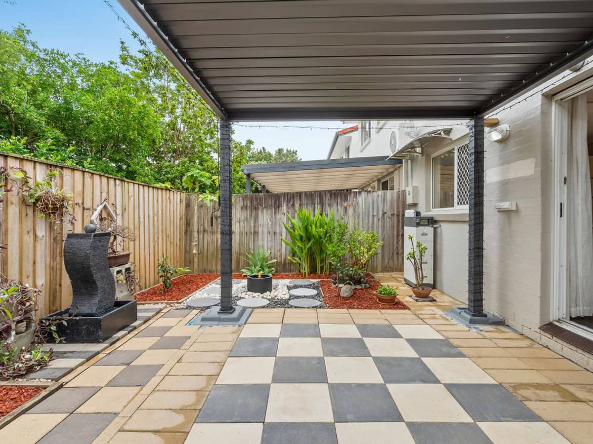 13-17 Brown Street, LABRADOR - Thumbnail 1