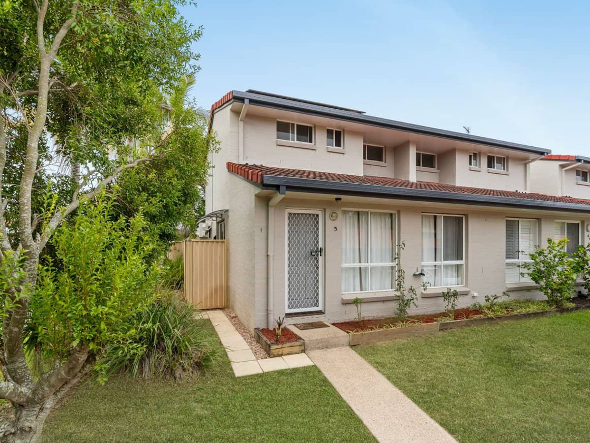 13-17 Brown Street, LABRADOR - Thumbnail 2