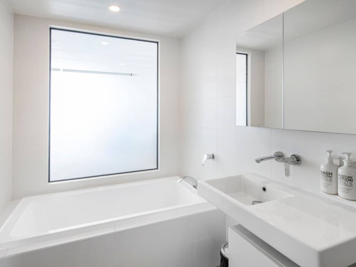 9 Norfolk Avenue, Surfers Paradise - Thumbnail 15