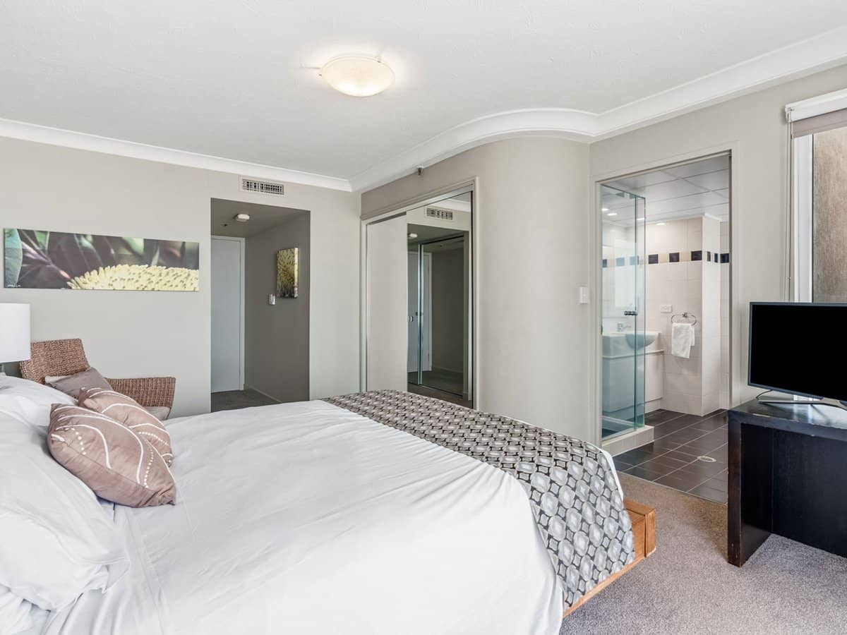 20 The Esplanade, Surfers Paradise - Thumbnail 10